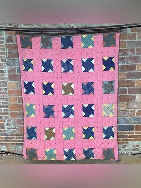 Vintage Primitive Pinwheel Patchwork Tie Quilt 66” x 87” Thick